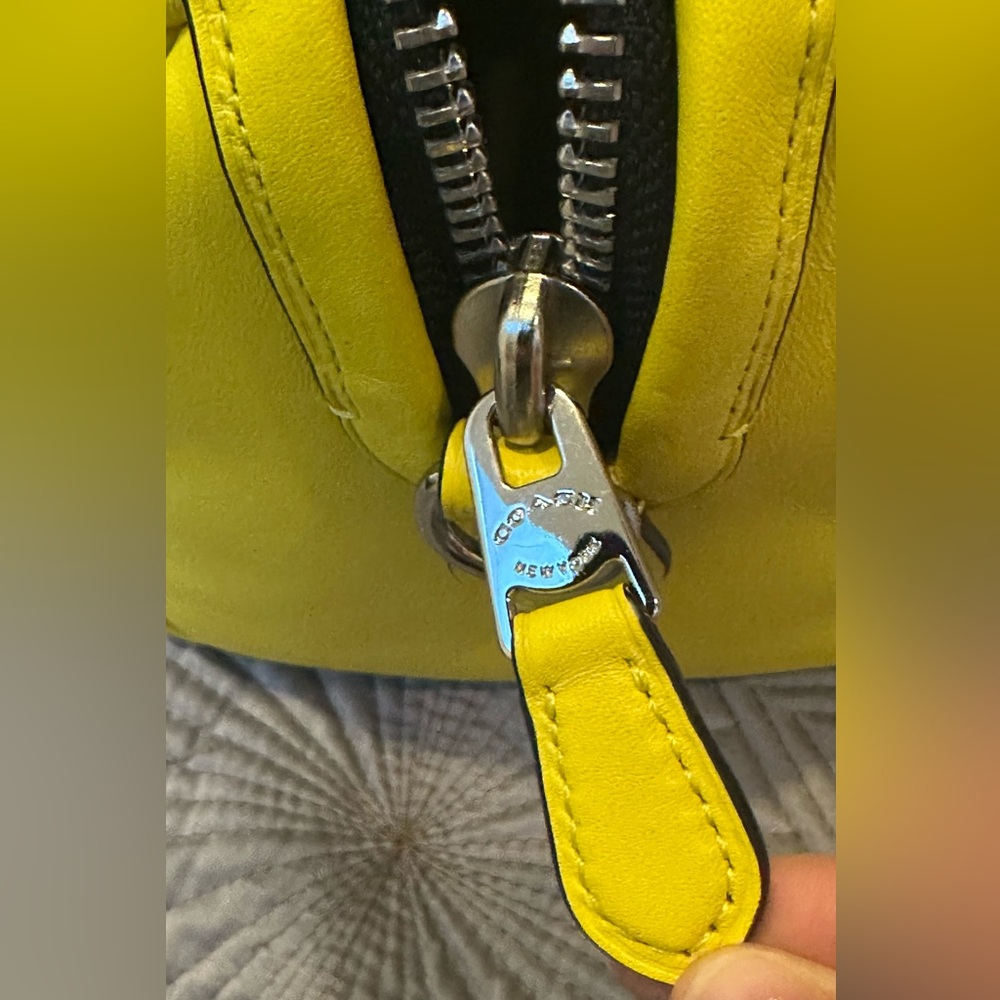 COACH X PEANUTS Snoopy Mini Surrey Yellow Satchel Crossbody + Woodstock Hang Tag - Picture 7 of 10